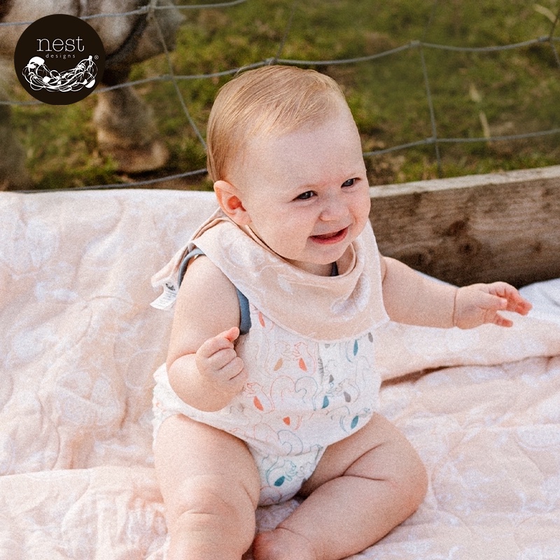 Nest Designs Saliva towel Spit-proof milk Newborn baby Gauze Triangle Towel Baby Bib Bib 2pcs