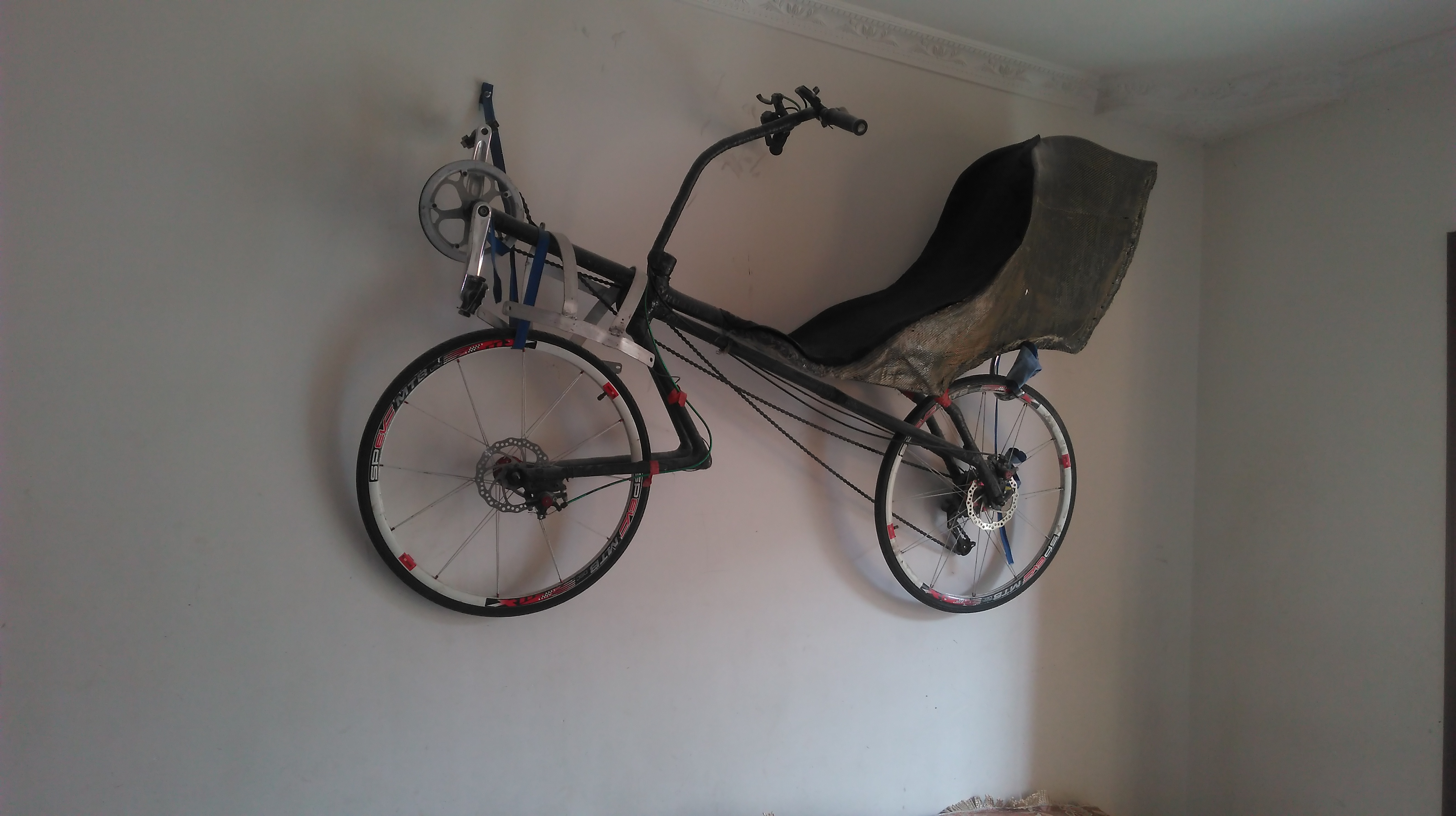 Carbon fiber reclining car Doro No. 1