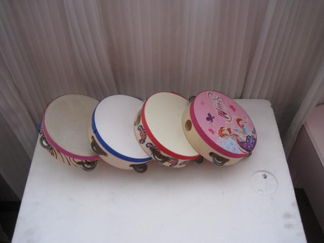 Export foreign trade original one-handed tambourine drum drum Orff percussion instrument kindergarten drum early education wooden pig skin