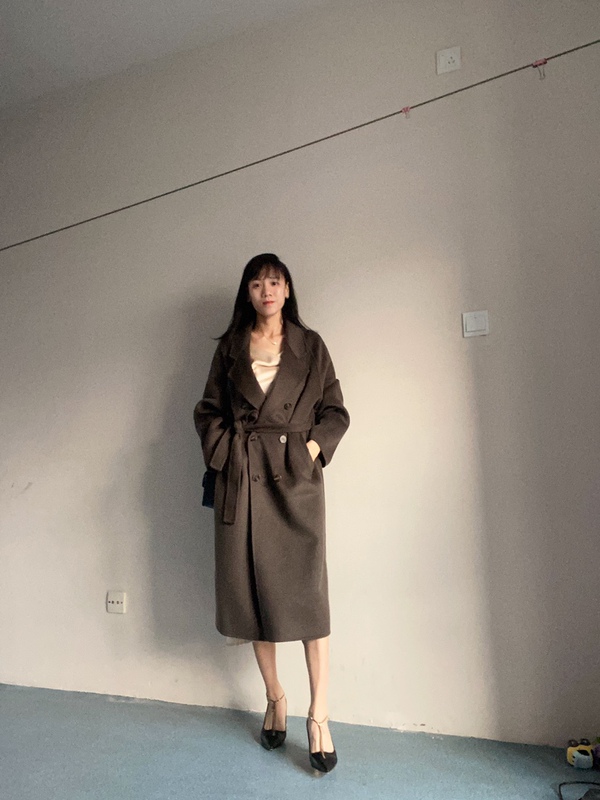 Double-Sided Cashmere Coat, Thickened Long Style, New Autumn and Winter Model, Elegant Suit Collar, Simple Loose Woolen Woolen Coat for Women Double-Sided Cashmere Coat, Thickened Long Style, New Autumn and Winter Model, Elegant Suit Collar, Simple Loose Woolen Woolen Coat for Women