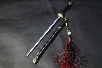 taobao agent [Guan · Day] Tang Dao BJD Baby uses swords to shoot props sword weapons 3/1 Uncle uses baby props