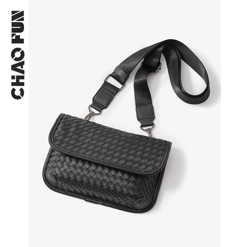 High-end chest bag men's bag summer woven bag 2021 new trendy brand tiger head bag envelope small square bag Messenger bag