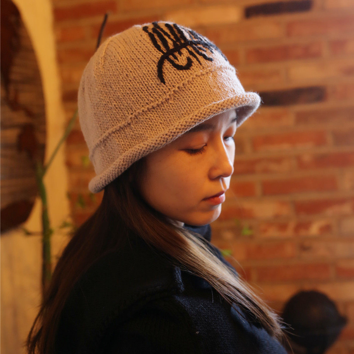 Abstract ideas ~ Gathering birds ~ Literary fan retro hand-knitted embroidery hair accessories hat loose