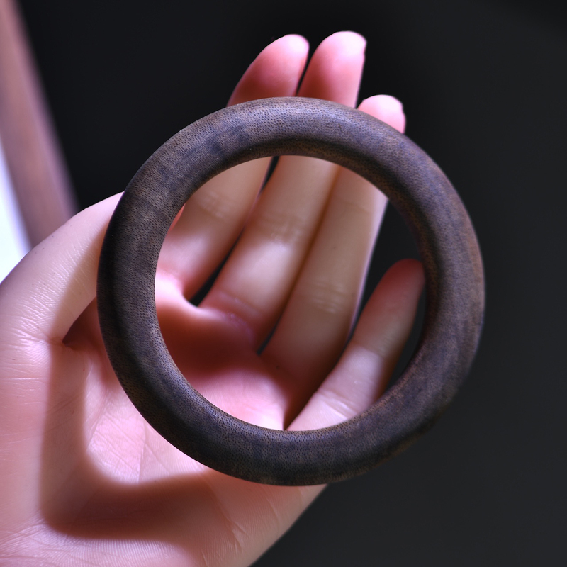 Baoxi Ling Vietnam Nha Trang Qinan Agarwood Bracelet, Old Material, Women's Imperial Concubine Bracelet, Natural Authentic Wood Bracelet, Heirloom Bracelet