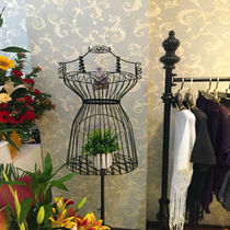 Wrought iron skirt model rack Clothing store model hanger Dress model Korean version of the rear window model rack clothing props
