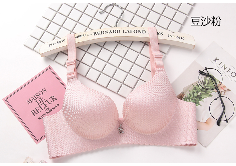 Không có vòng thép dày 9cm áo ngực nhỏ ngực siêu dày 8cm tụ tập ngực phẳng một cốc trên bộ đồ lót cô gái gợi cảm ao cup nguc