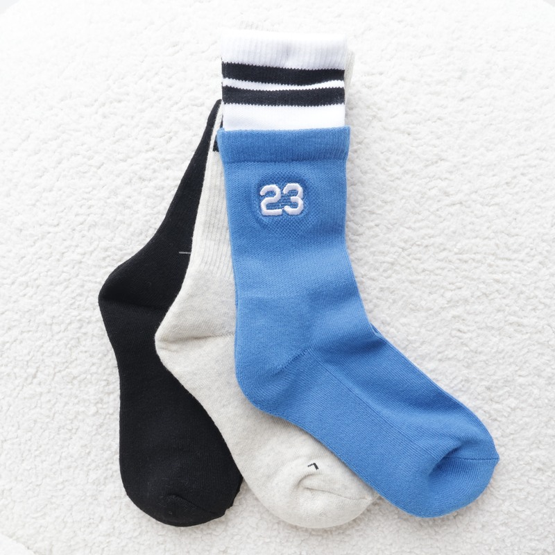 Nike's New Aj Striped Mid-High Socks for Men, Women, and Children, Three Pairs Io2849-051