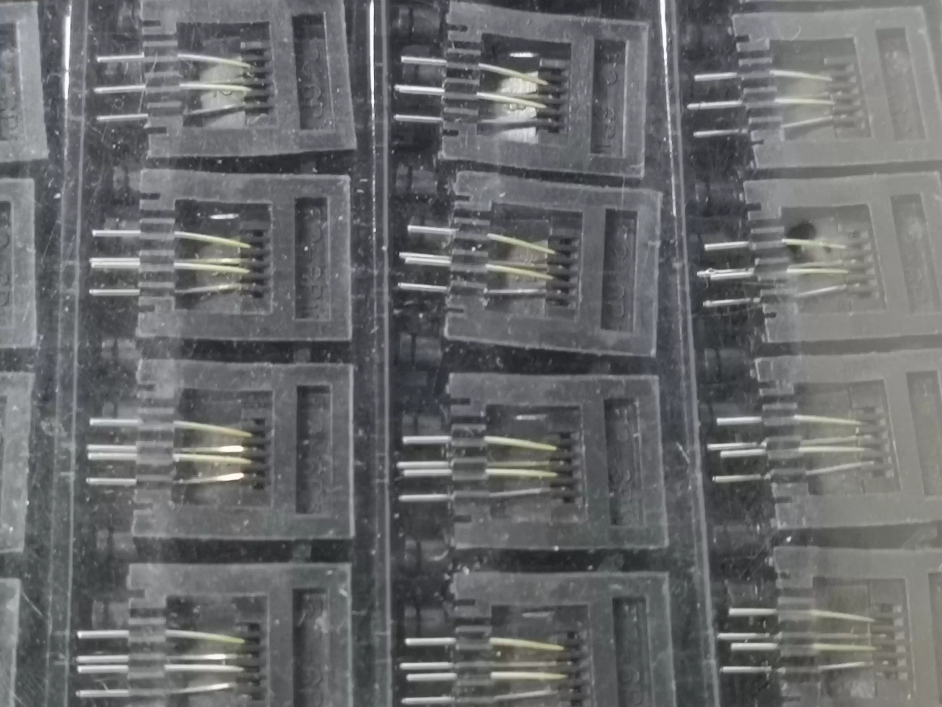6P4 直脚 180度 4脚有耳 RJ11-6P4C带耳朵 电话水晶头 网口座