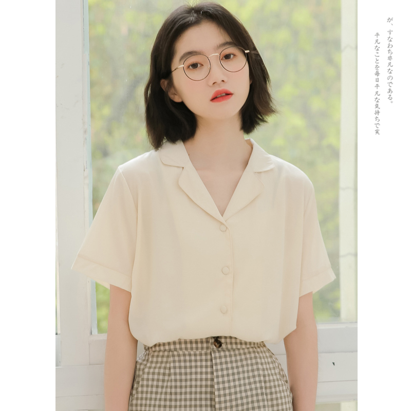 Port Wind Snow Spinning Short Sleeve Shirt Woman Light Cooked Small Crowd Design Sensation Summer Port Taste Vintage Style Little Fresh V Collar Blouse