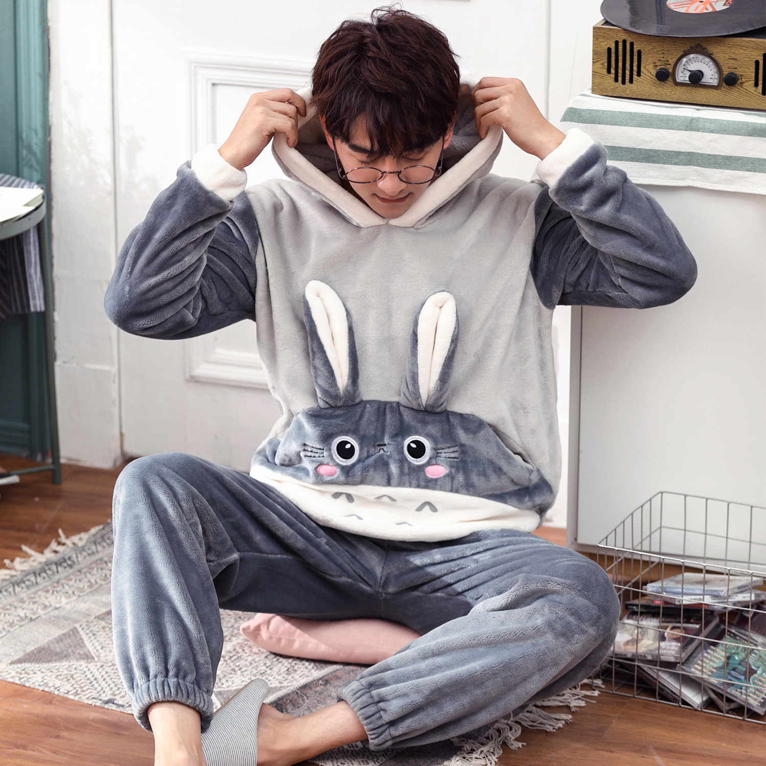 Winter Gardown thickened Coral Suede Men Sleeping Clothes Autumn Winter Style Flannel Cartoon Large Size Yard home Winter Suits