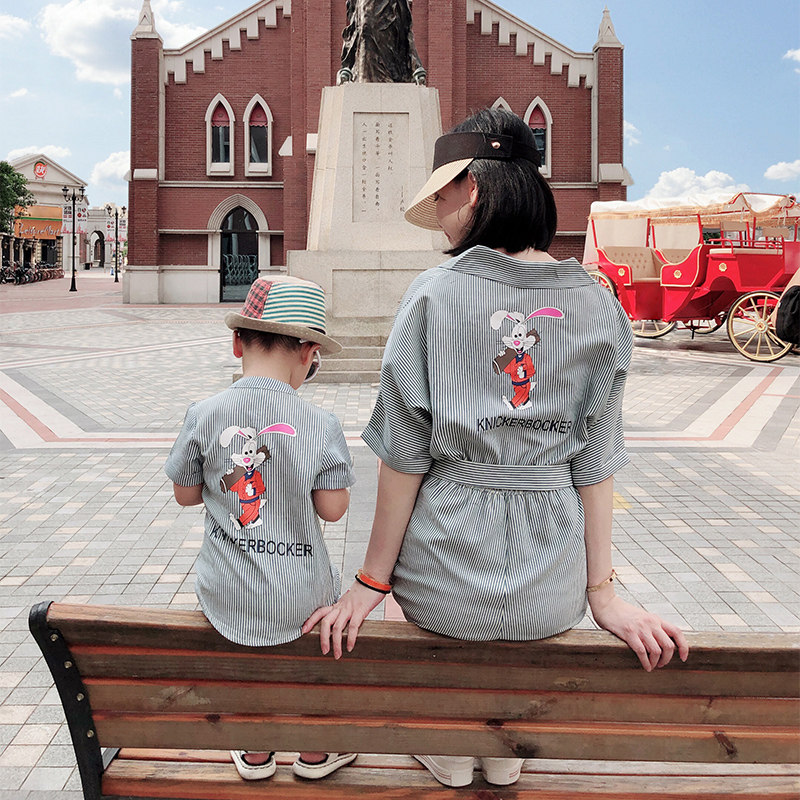 2022 summer new family of three or four mother and daughter dress foreign style mother and child short-sleeved trendy dress cartoon family dress