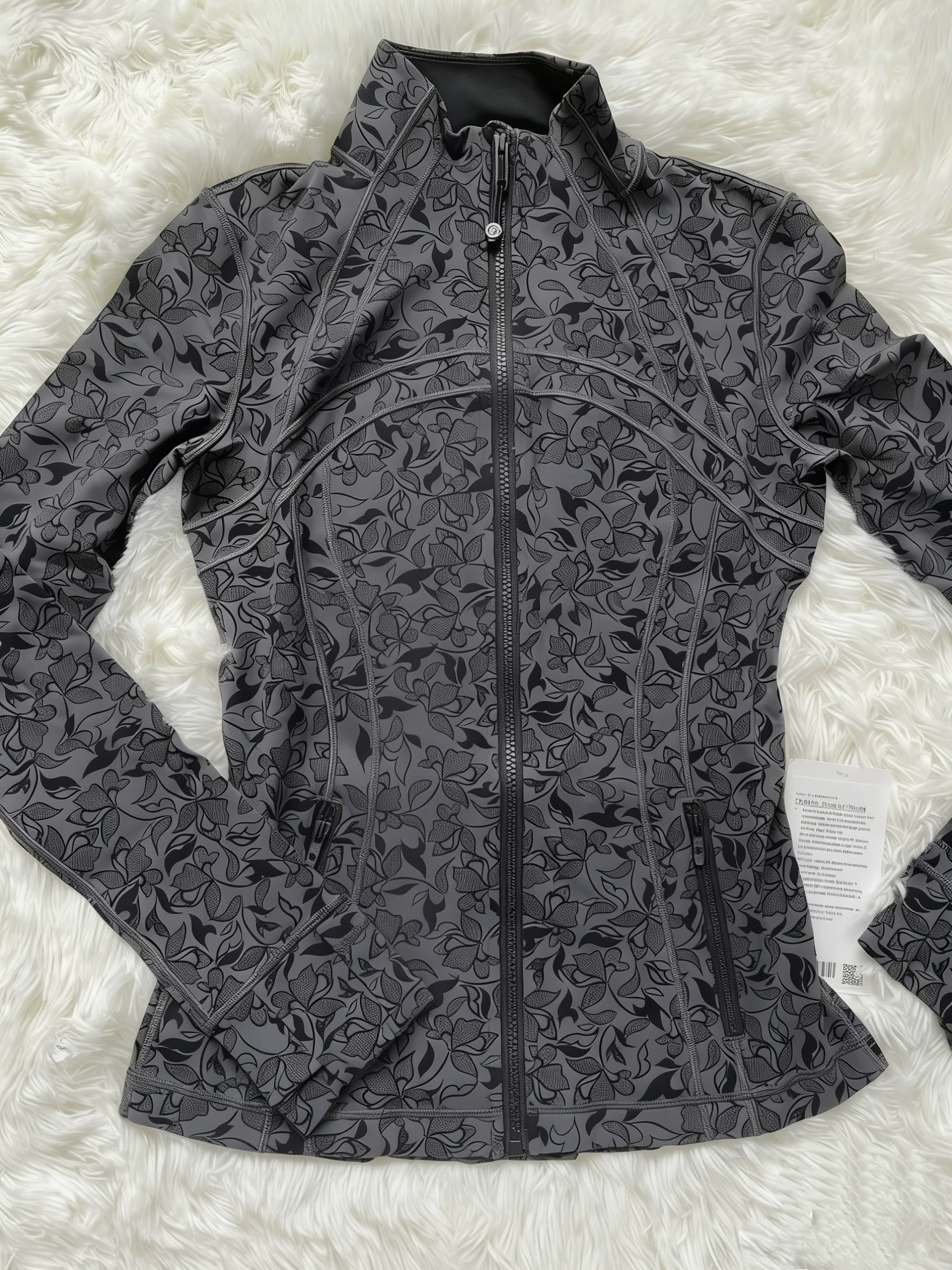 Jacket (Jessie Canada) Lululemon Define Nulu, fitted full-zip long sleeve, multiple colors/sizes