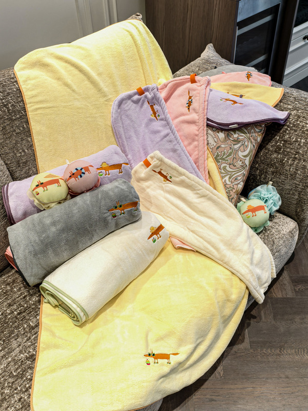 Super Soft Bath Towel Set: Bath Towel/Dry Hair Cap/Bath Ball, Super Cute Little Fox Design, Available in Six Colors Super Soft Bath Towel Set: Bath Towel/Dry Hair Cap/Bath Ball, Super Cute Little Fox Design, Available in Six Colors