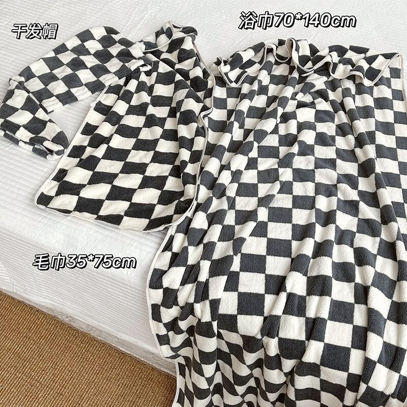 Cute Milk Velvet Student Towel, Bathing and Drying Hair Cap for Women, Cartoon Checkerboard Coral Velvet Household Children's Bath Towel Cute Milk Velvet Student Towel, Bathing and Drying Hair Cap for Women, Cartoon Checkerboard Coral Velvet Household Children's Bath Towel