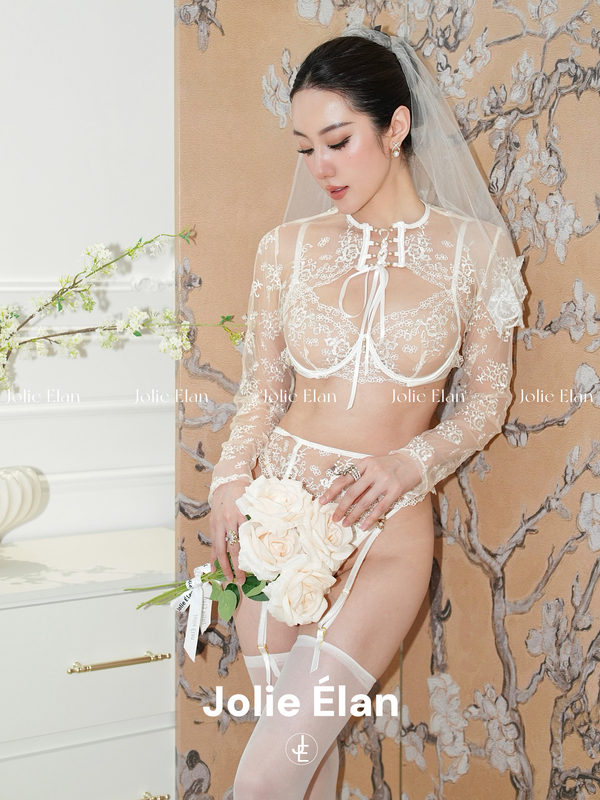 Jolieelan·Romantic on the Run·French-Style Sexy Lace Heavy Embroidery See-Through High-End Lingerie Set Jolieelan·Romantic on the Run·French-Style Sexy Lace Heavy Embroidery See-Through High-End Lingerie Set