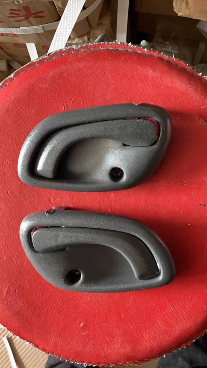 Jiangsu Zongshen three-wheeled skyscraper accessories --- a semi-closed car door handle