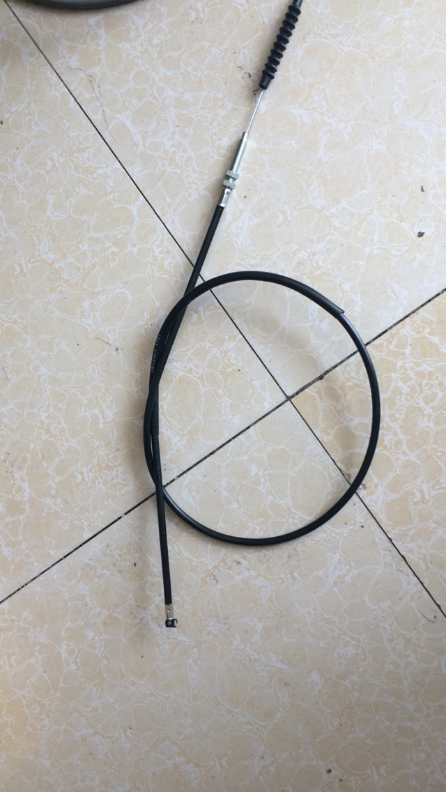 Jiangsu Zongshen three-wheeled locomotive original factory accessories handlebar car clutch line (line leather 116cm total length 130cm)