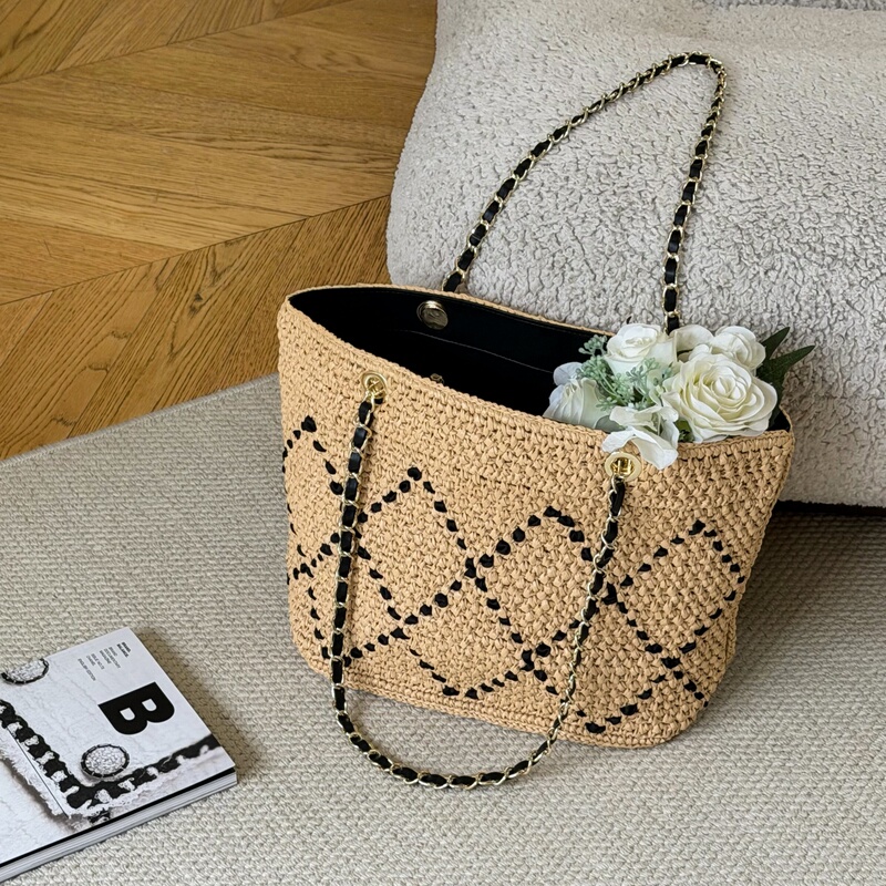 Botansa Vretha26 New Style Small Chanel-Style Raffia Woven Tote Bag for Women with Diamond Chain Beach Bag Botansa Vretha26 New Style Small Chanel-Style Raffia Woven Tote Bag for Women with Diamond Chain Beach Bag