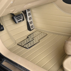 오래된 Toyota Corolla Full Enplosed Foot Mat