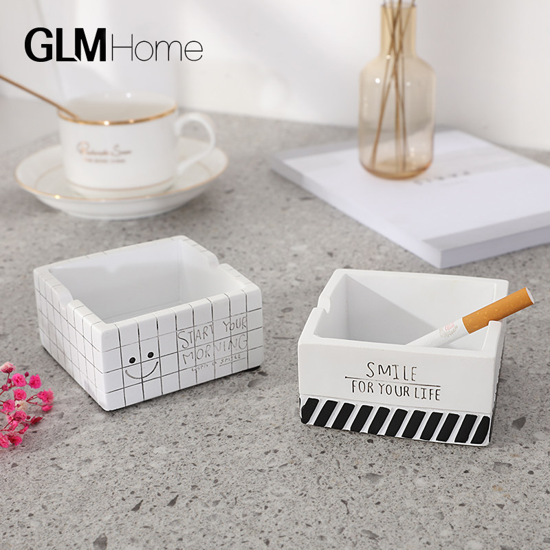 Nordic ins pink smoke ashtray cute teenage girl creative personality trendy home living room with lid anti-fly ash smoke cylinder