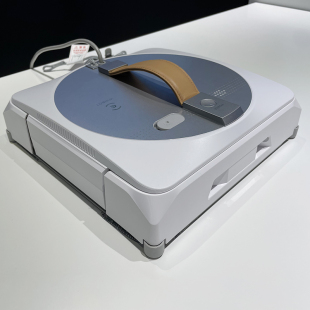 科沃斯W1PRO自喷水擦窗机器人