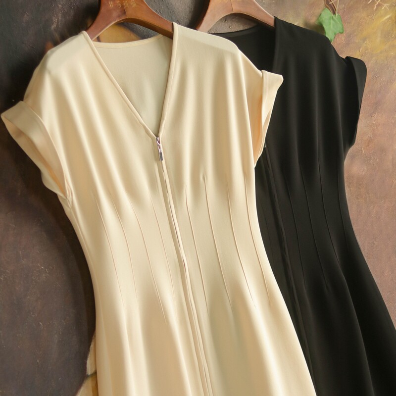 Exquisite small waist The owner strongly recommends the temperament JU slimming zipper placket split acetate dress ME787