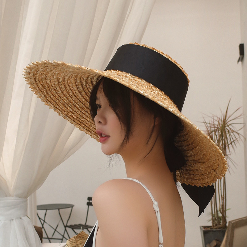 Spring and summer grass-roof megapineapple large pineapple along the grass hat summer natural sun-protected sunscreen resort cap Heben black bow