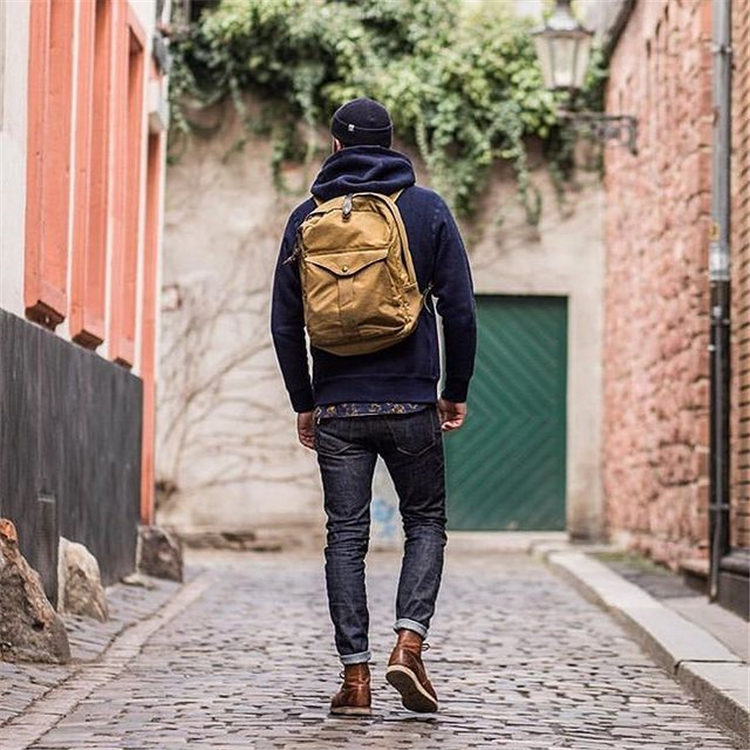 MODEL SHOW of Woosir Waxed Waterproof Canvas Backpack