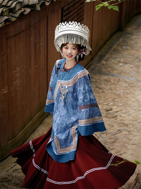 Authentic Yi Ethnic Clothing for Women, New Style, Heavy-Duty Cotton and Linen, Blue Series, Dali Lijiang Ethnic Style, Photography Travel Outfit