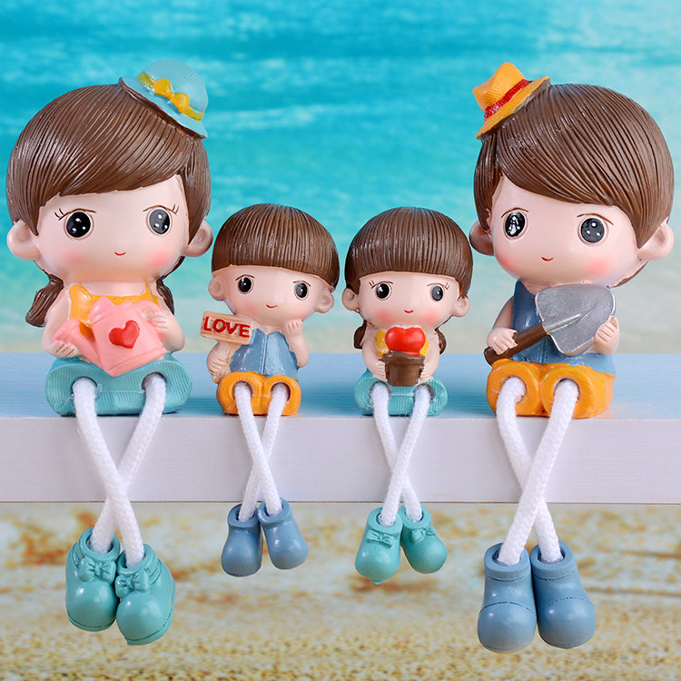 Minimalist modern bedroom Handicraft Article Small Swing Piece Wardrobe Placement Resin Hanging Foot Doll Family Creativity
