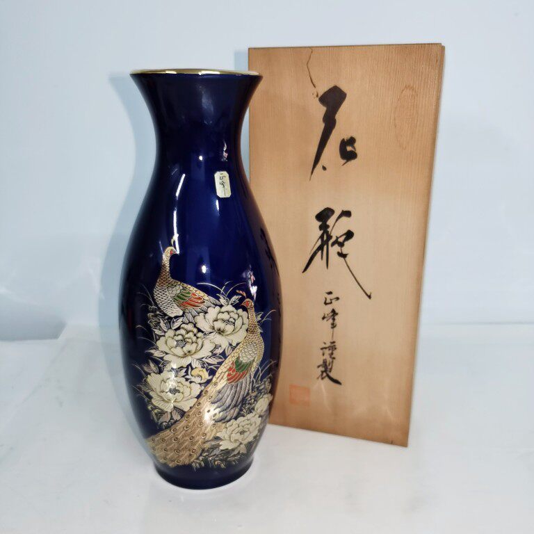 九谷焼　清峰作　『大輪菊』　花瓶 九谷焼 清峰作 『大輪菊』 花瓶 九谷の通販 | ホビーの価格比較なら