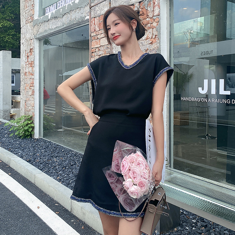 Limited-Time Clearance Sale: Acetate Linen-Like Texture Suit for Women, Summer Sleeveless Top + High-Waisted Short Skirt, Two-Piece Set Limited-Time Clearance Sale: Acetate Linen-Like Texture Suit for Women, Summer Sleeveless Top + High-Waisted Short Skirt, Two-Piece Set