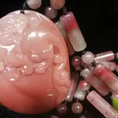 Natural Guilin chicken blood Jade noble concubine material high ice pink color material Pendant pendant sweater refining men's and women's models