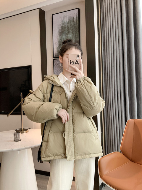 Short Clearance Down Jacket Women 2023 New Fashion Small White Duck Down Korean Style Loose Hooded Winter Jacket