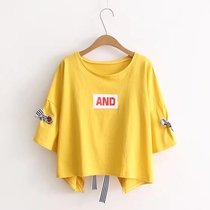 Junior high school students 12-15 years old short T-shirt top 13 female children 14 letter lace 16 Korean version of womens clothing