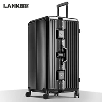 Чернокоживая модель