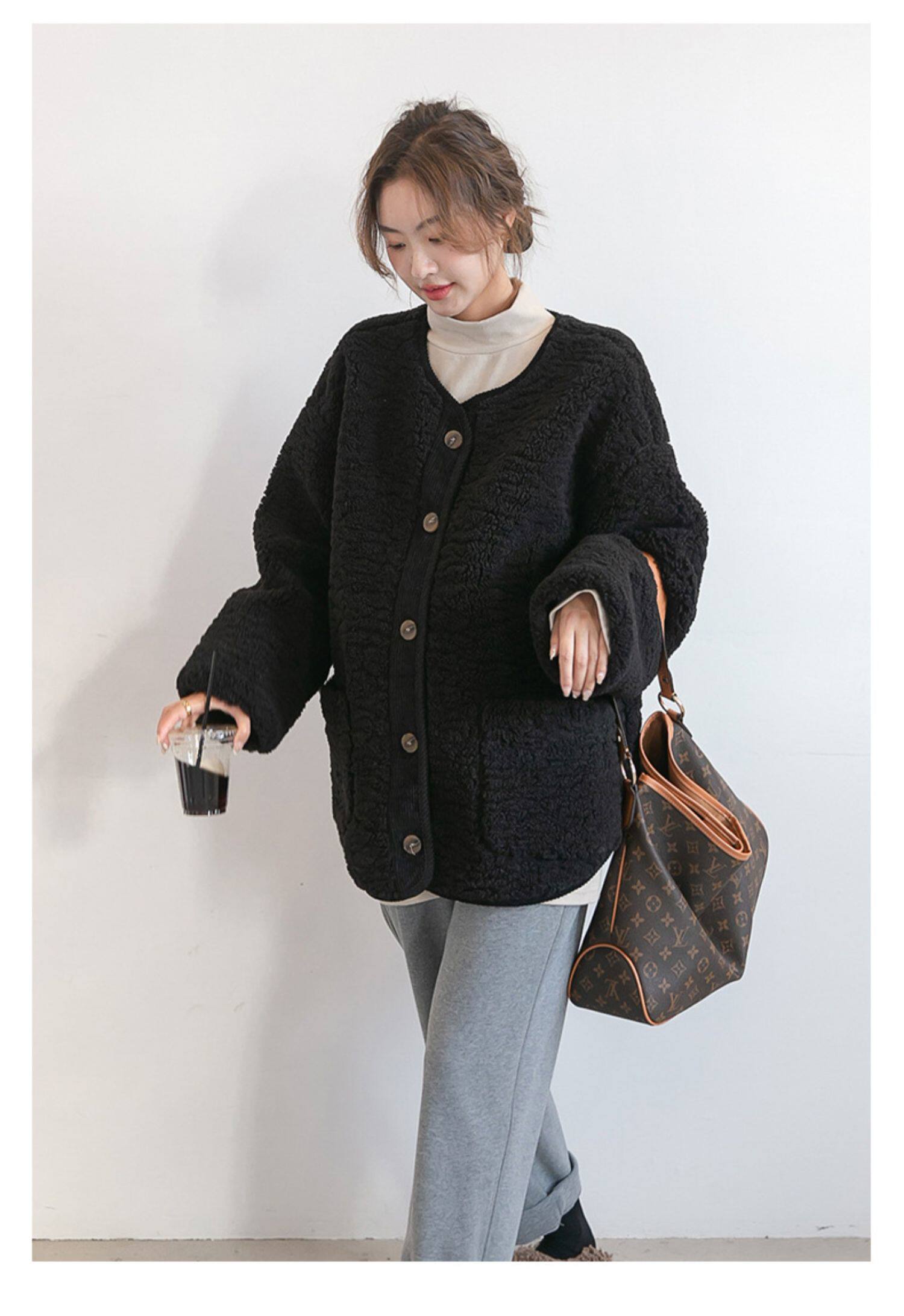 Пальто для беременных 孕妇装秋冬新款宽松大码遮肚显瘦无领羊羔毛保暖外套