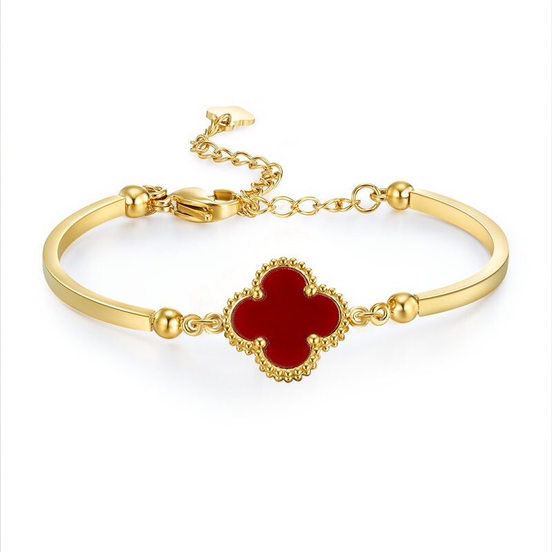 2025 Japanese and Korean New Style Red Four-Leaf Clover Bracelet, Light Luxury Titanium Steel, Non-Fading, Versatile and Elegant Friendship Jewelry