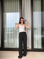 Классические черные брюки в кармане