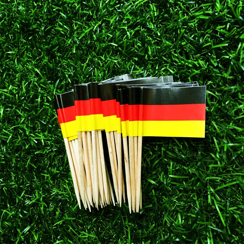 100 Spanish flag - toothed flag - labels of fruit cake are filled with labels