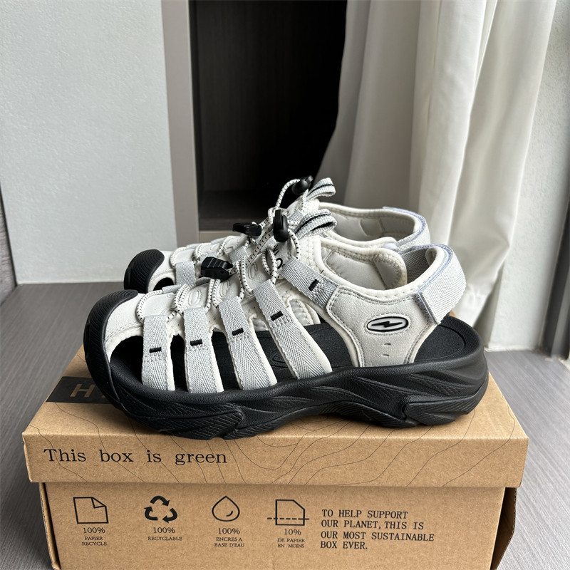 Export Surplus Men's and Women's Couple's Lightweight Shock-Absorbing Non-Slip Thick-Soled Water Shoes with a Comfortable Stepping Feel, Closed-Toe Beach Sandals