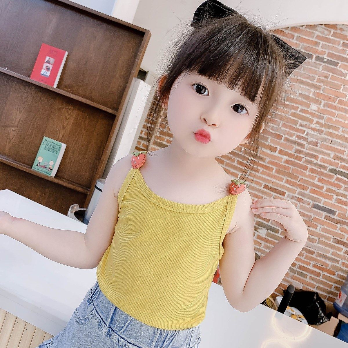 Little girl candy color suspender cute strawberry vest inside wearing a thin solid color girl outer top foreign atmosphere