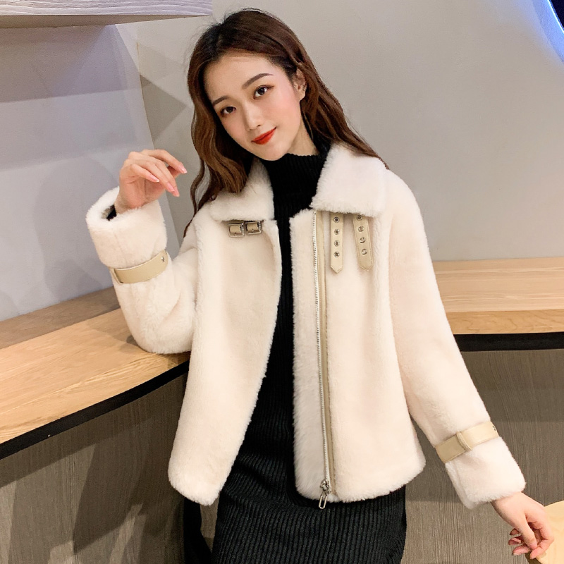 Leather grass jacket woman 2020 winter new Korean version wool grain suede composite fur integrated short sheep cut velvet big coat woman