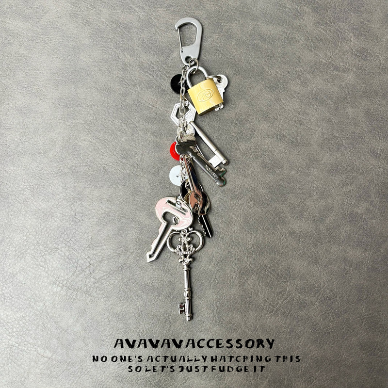 Avavava Niche Design Keychain Pendant High-End Bag Accessory Vintage Cleanfit Trendy Accessory Avavava Niche Design Keychain Pendant High-End Bag Accessory Vintage Cleanfit Trendy Accessory