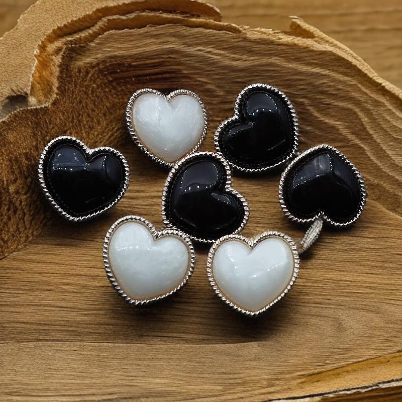 Fashionable White Heart-Shaped Buttons Cute Small Buttons Heart-Shaped Spring and Autumn Knitted Cardigan Sweater Top Buttons Peach Heart Buttons Fashionable White Heart-Shaped Buttons Cute Small Buttons Heart-Shaped Spring and Autumn Knitted Cardigan Sweater Top Buttons Peach Heart Buttons