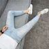 Quần nam lỗ chín điểm quần jeans nam mùa hè mỏng nam Hàn Quốc quần lửng chân cạo quần nam màu sáng - Quần jean