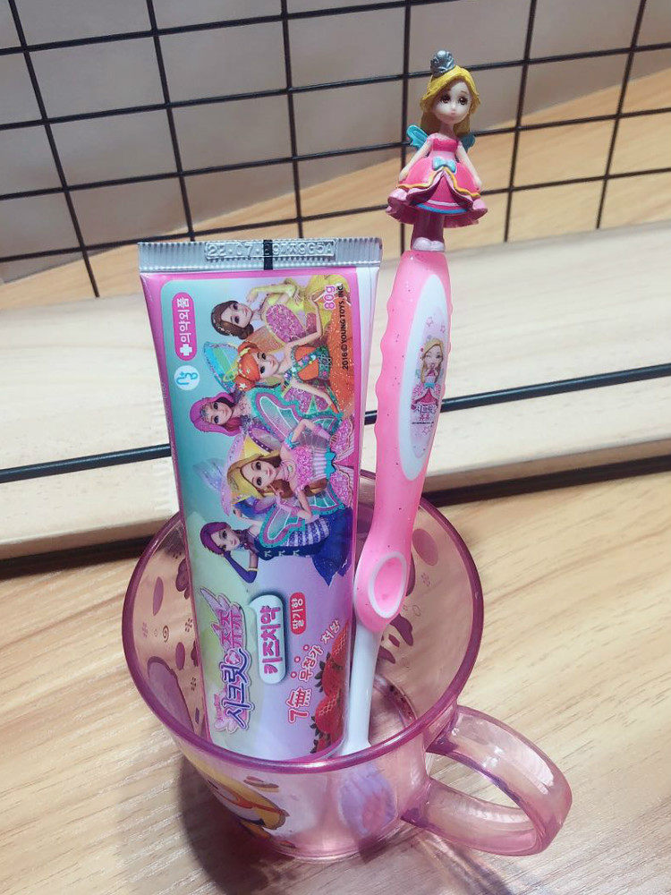South Korea tweeted Princess children's toothbrush 3-5 years old Ultra-fine soft hair silicone handle Cartoon girl tooth guard 6-12 years old