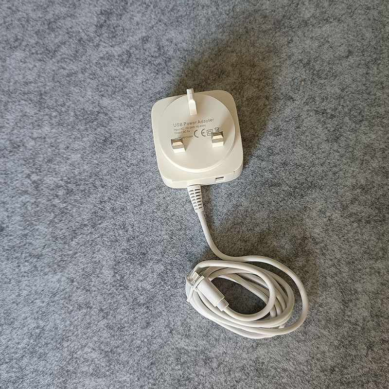 The English charging head comes with a 1 3 m charging line USB LED indicator is suitable for iPhone phones