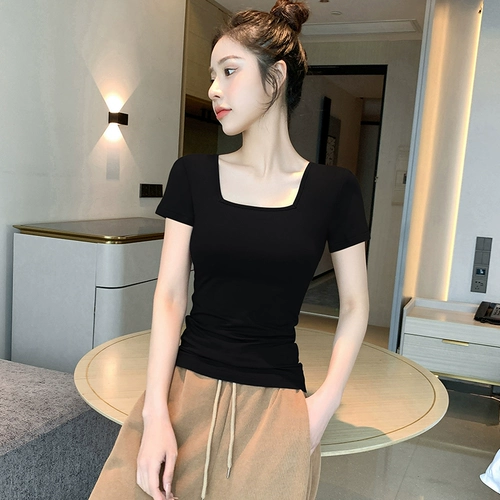 Черная весенняя летняя приятная телу короткая футболка, облегающий крой, французский стиль, квадратный вырез