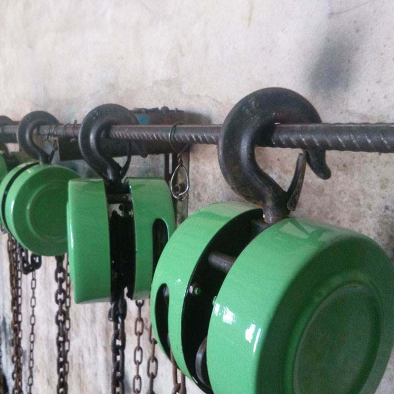 Second-hand hand pull crane 1t2T5 tons 3 meters 6M lifting chain cheap inverted chain triangle boutique hand tools